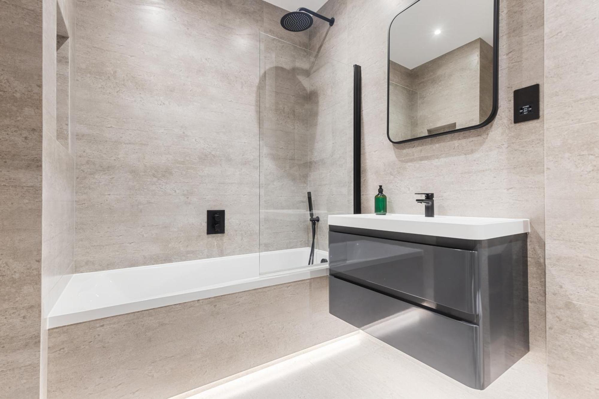 1bed 1bath 4ppl - 1min Russel Square Tube Apartment